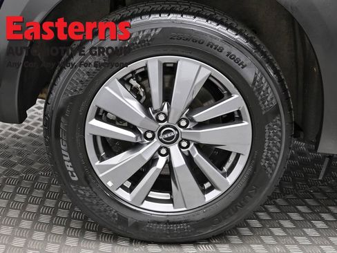 Used 2025 Nissan Pathfinder SV FWD image 30