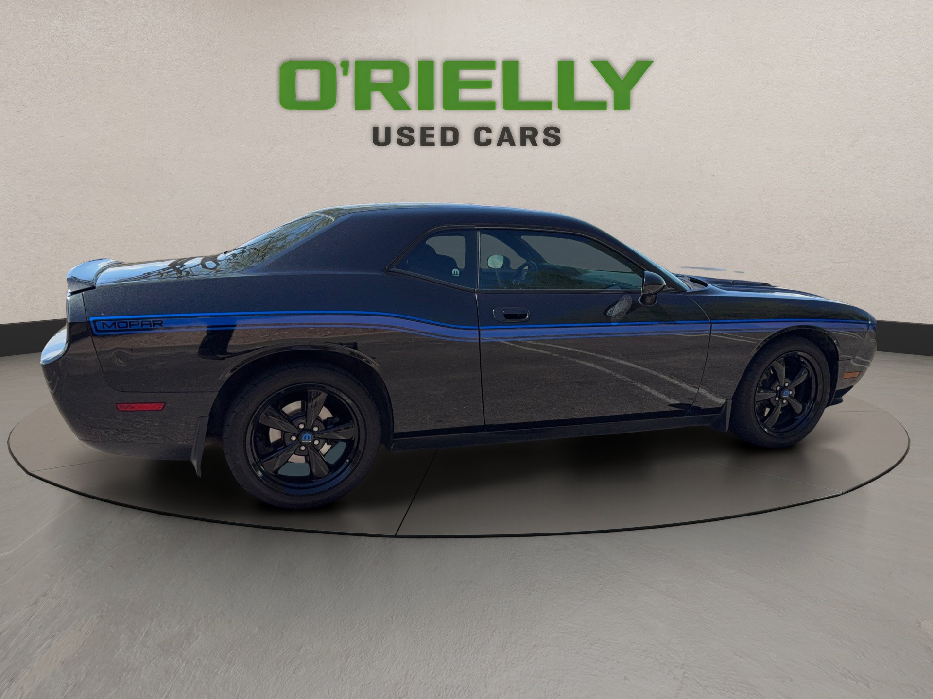 Used 2010 Dodge Challenger R/T w/ Mopar 10 Pkg RWD image 7