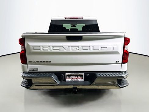 Used 2021 Chevrolet Silverado 1500 LT AWD/4WD image 6