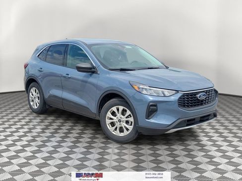 Used 2024 Ford Escape Active w/ Cold Weather Package FWD image 1