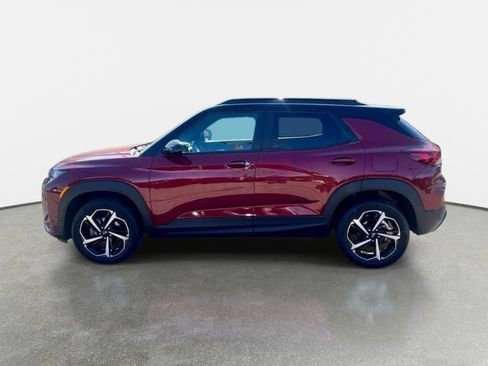 Used 2023 Chevrolet TrailBlazer RS w/ Convenience Package AWD/4WD image 2