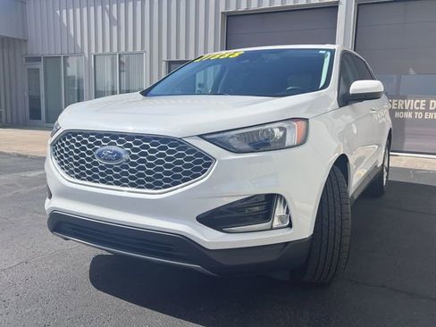 Used 2023 Ford Edge SEL w/ Convenience Package image 4