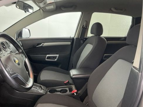 Used 2012 Chevrolet Captiva Sport LS image 10
