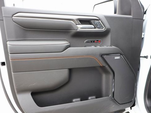 Used 2024 GMC Sierra 1500 AT4 w/ Technology Package image 20