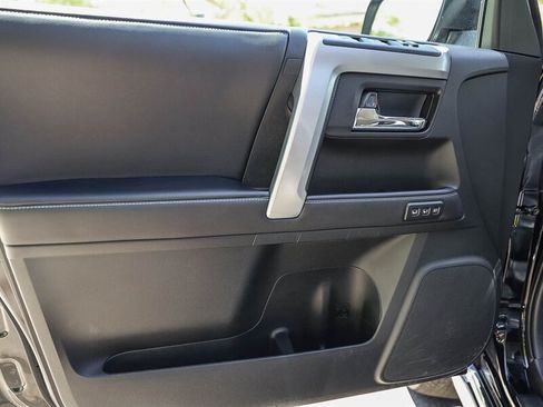 Used 2022 Toyota 4Runner Limited AWD/4WD image 26