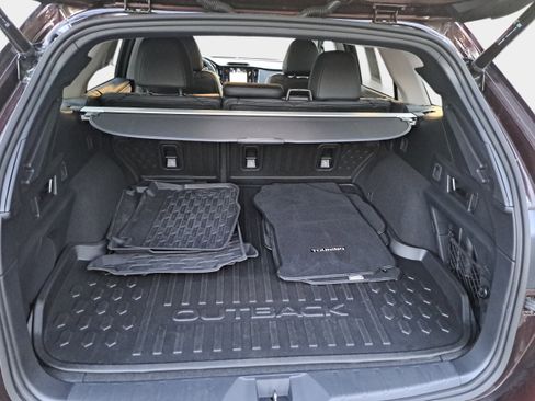 Used 2025 Subaru Outback Touring AWD/4WD image 12