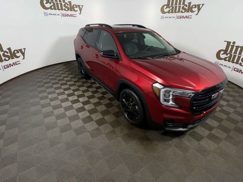 Certified 2023 GMC Terrain SLT w/ Infotainment Package II AWD/4WD image 2