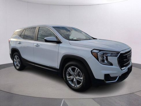 Used 2024 GMC Terrain SLE FWD image 9