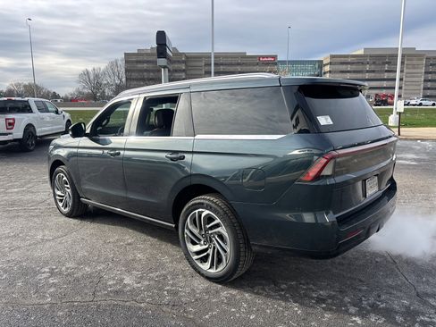 New 2026 Lincoln Navigator Reserve AWD/4WD image 5