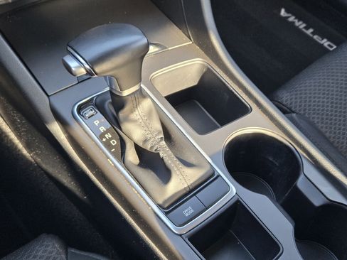 Used 2017 Kia Optima LX w/ Technology Package image 20