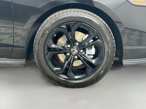 Used 2025 Honda Accord SE image 32