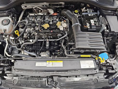 Used 2022 Volkswagen GTI SE FWD image 30