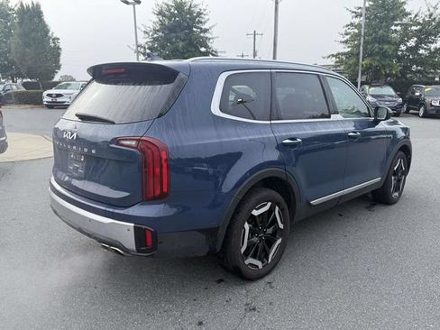 Certified 2024 Kia Telluride S w/ S Sunroof Package FWD image 8