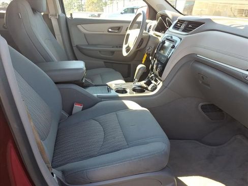 Used 2016 Chevrolet Traverse LT w/ Style and Technology Package image 10