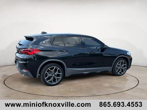 Used 2018 BMW X2 xDrive28i w/ M SportX Package AWD/4WD image 3