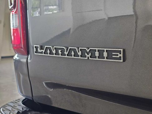 Used 2022 RAM 1500 Laramie AWD/4WD image 15