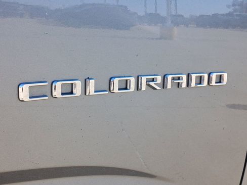 Used 2022 Chevrolet Colorado LT w/ LT Convenience Package image 33