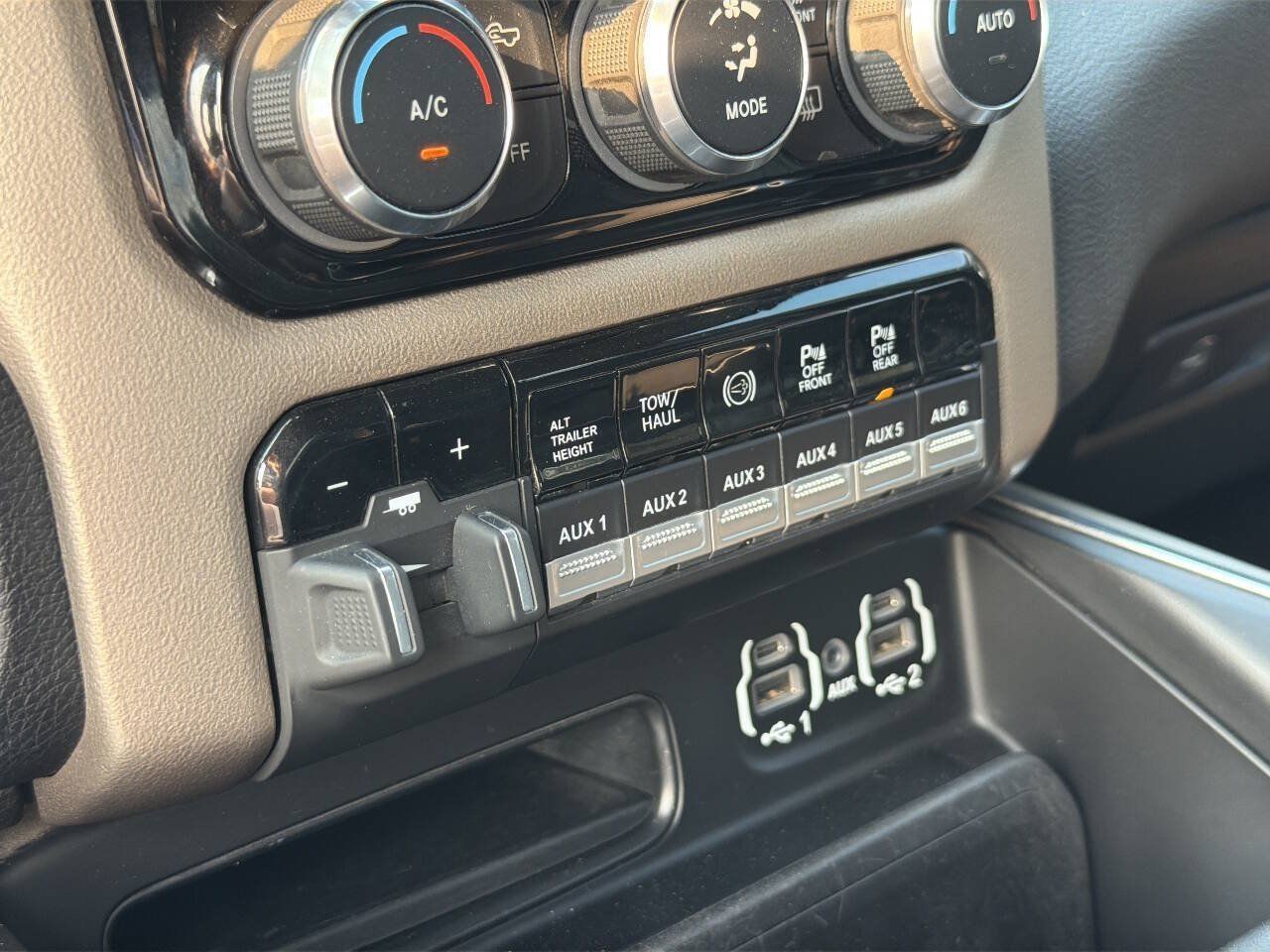 Used 2021 RAM 3500 Laramie AWD/4WD image 36