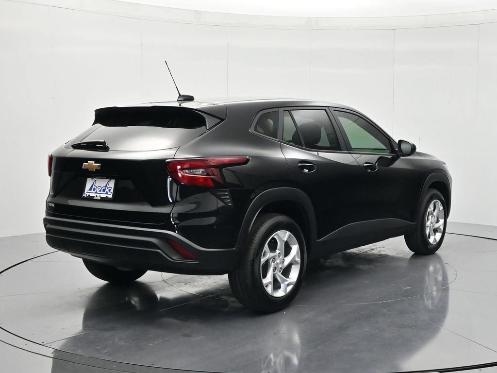 New 2026 Chevrolet Trax LS w/ LS Convenience Package FWD image 5