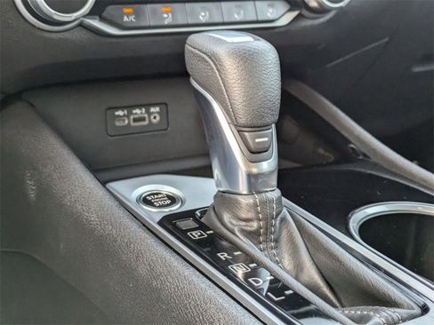 Used 2024 Nissan Altima 2.5 SV image 22