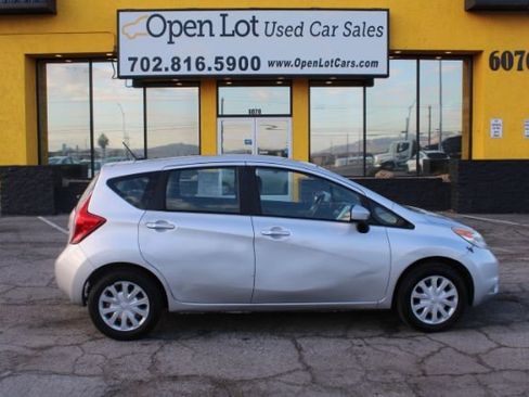 Used 2016 Nissan Versa Note SV image 4