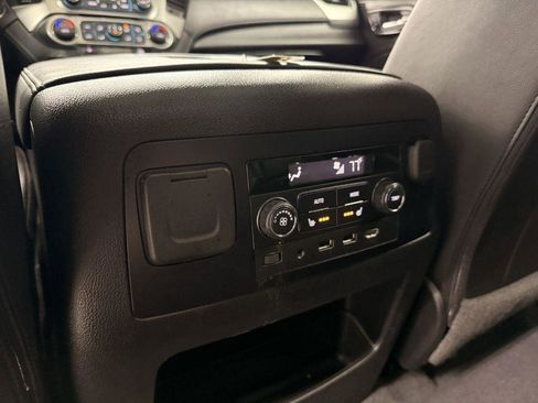 Used 2019 Chevrolet Suburban Premier AWD/4WD image 31