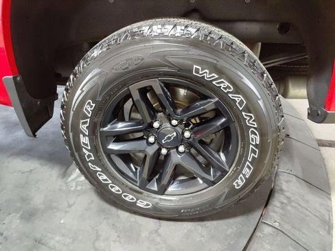 Used 2021 Chevrolet Silverado 1500 LT Trail Boss w/ Bed Protection Package image 32