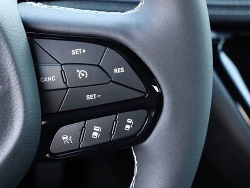 New 2026 Chrysler Pacifica Select w/ S Appearance Package image 27