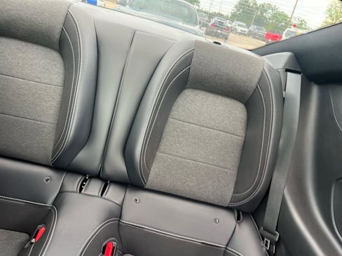 Used 2025 Ford Mustang GT RWD image 9