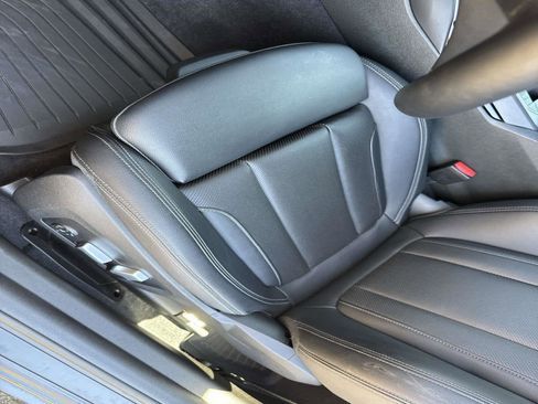 Used 2023 BMW 230i Coupe w/ Premium Package image 12