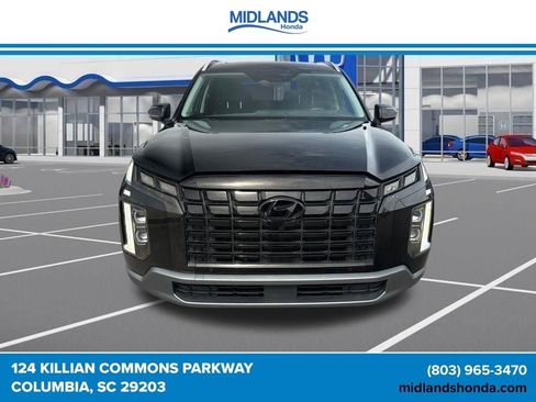 Used 2023 Hyundai Palisade SEL w/ Premium Package FWD image 2