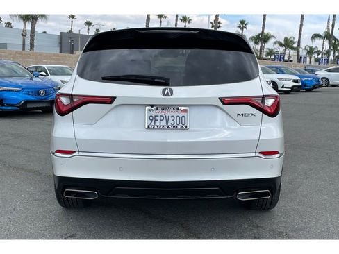 Certified 2023 Acura MDX FWD w/ Technology Package image 4