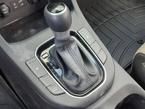 Used 2018 Hyundai Elantra GT w/ Style Package 02 image 14