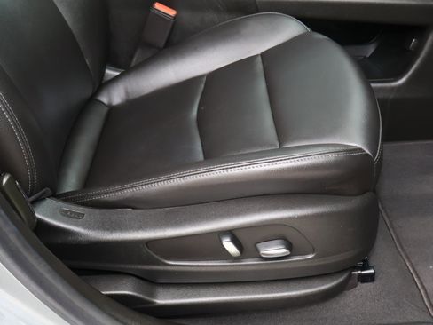 Certified 2024 Cadillac XT6 Luxury image 25