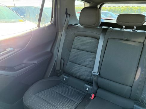 Used 2025 Chevrolet Equinox LT image 38