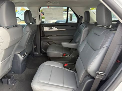 New 2026 Ford Explorer Active w/ Active Comfort Package image 15