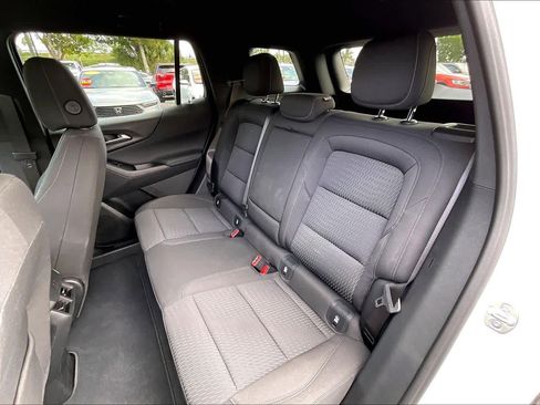 Certified 2025 Chevrolet Equinox LT w/ Safety and Technology Package image 25