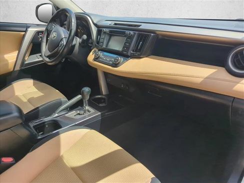 Used 2018 Toyota RAV4 XLE FWD image 21