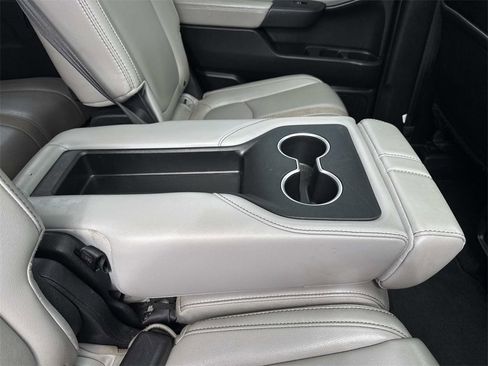 Used 2023 Honda Pilot Touring image 18