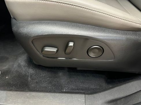 Used 2024 GMC Acadia Elevation image 22