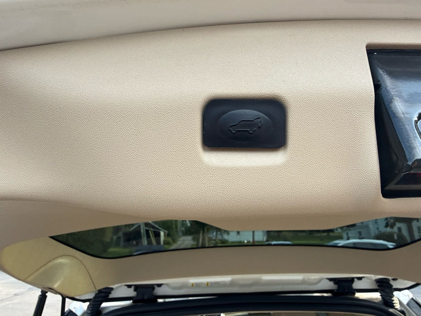 Used 2008 Cadillac SRX RWD image 16