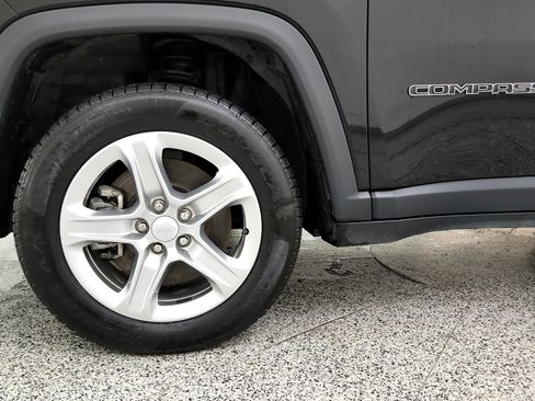 Used 2024 Jeep Compass Sport AWD/4WD image 30