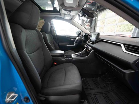 Used 2019 Toyota RAV4 XLE FWD image 27