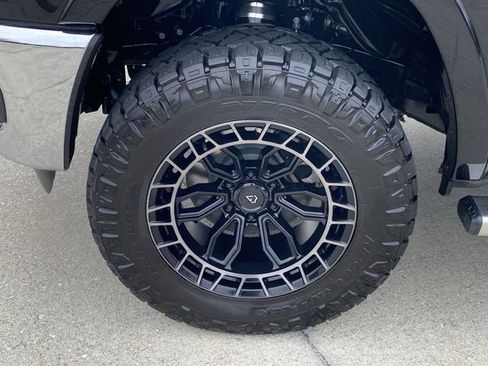 Used 2025 RAM 1500 Big Horn image 24