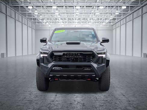 Used 2025 Toyota Tacoma TRD Pro AWD/4WD image 8