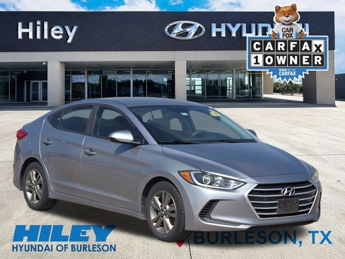 Used 2017 Hyundai Elantra SE image 1