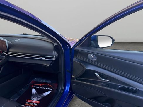 Used 2023 Hyundai Elantra Limited FWD image 19