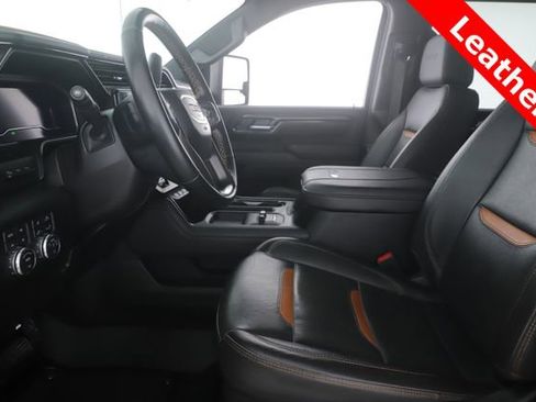Used 2026 GMC Sierra 2500 AT4 w/ Technology Package AWD/4WD image 17