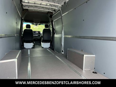 New 2025 Mercedes-Benz Sprinter 2500 image 17