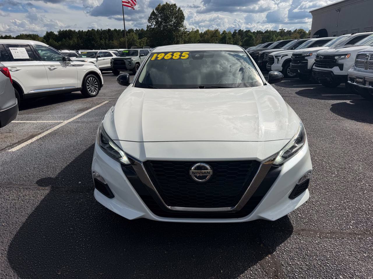 Used 2022 Nissan Altima 2.5 SR AWD/4WD image 10